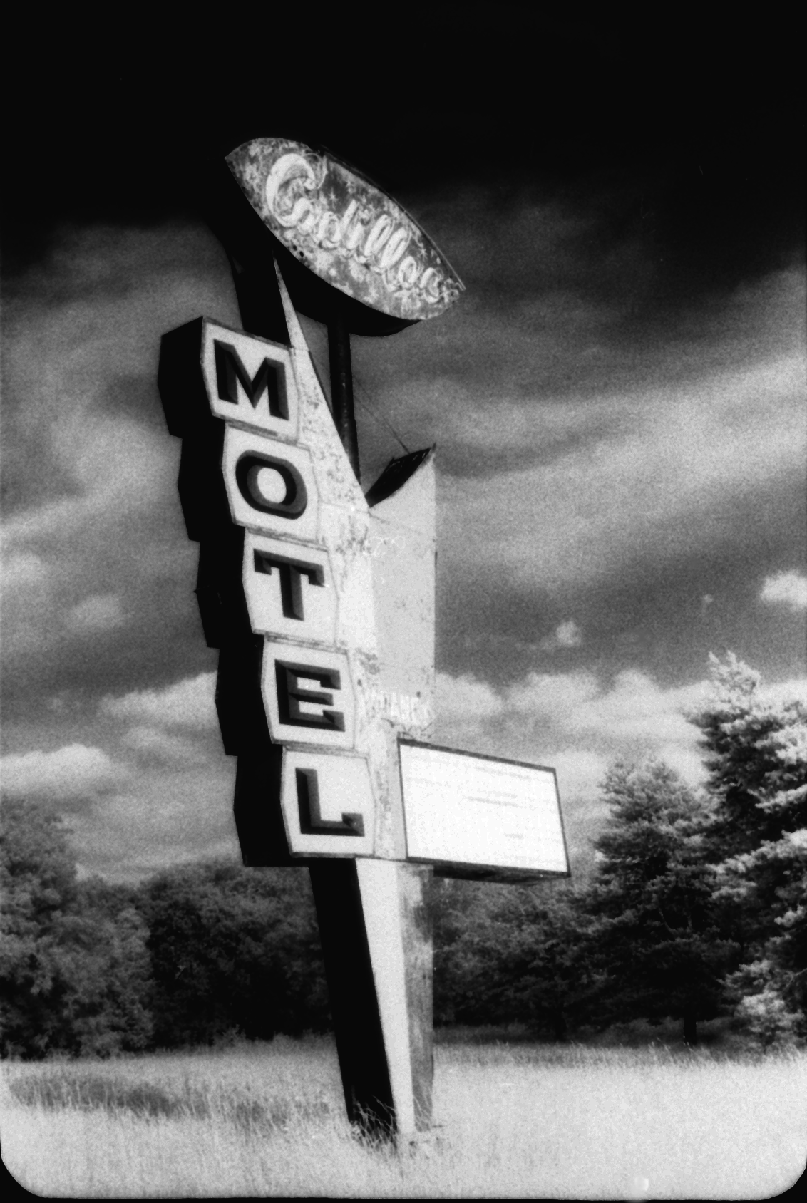 photography sample 2 - Cadillac Motel sign