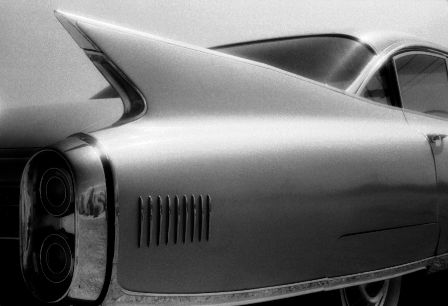photography sample 3 - 1960 Cadillac Coupe de Ville tail fin